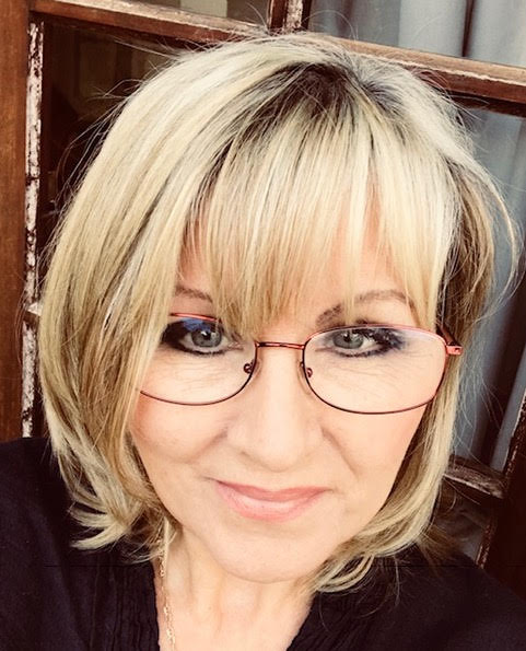 ANGELA BARTON PIC